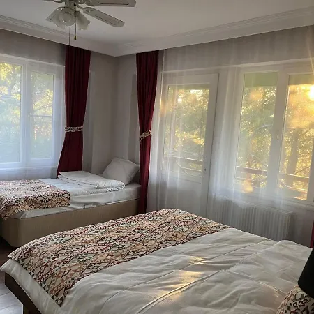 Sari Konak Butik Hotel Gure